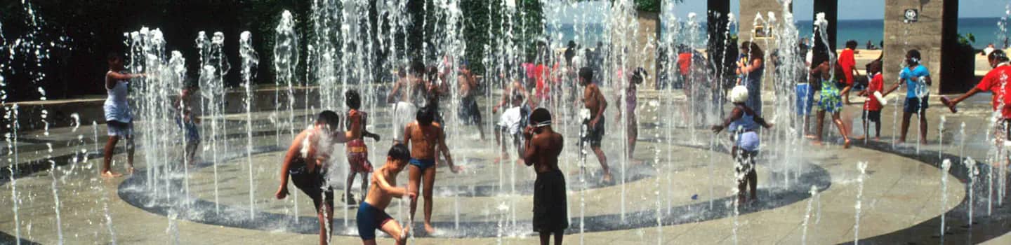 Chicago Park District water spray features banner image.